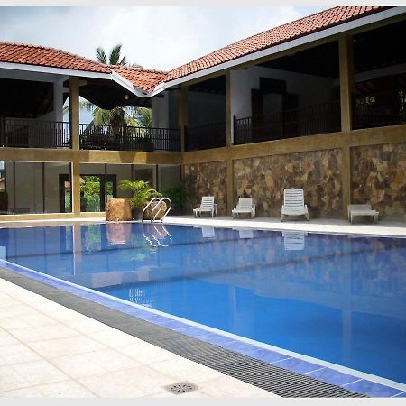 Romantic Garden Hotel Negombo Exteriör bild