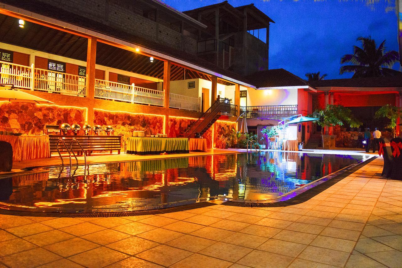 Romantic Garden Hotel Negombo Exteriör bild