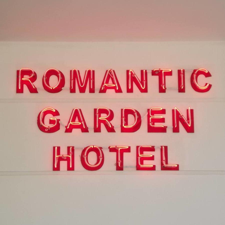 Romantic Garden Hotel Negombo Exteriör bild